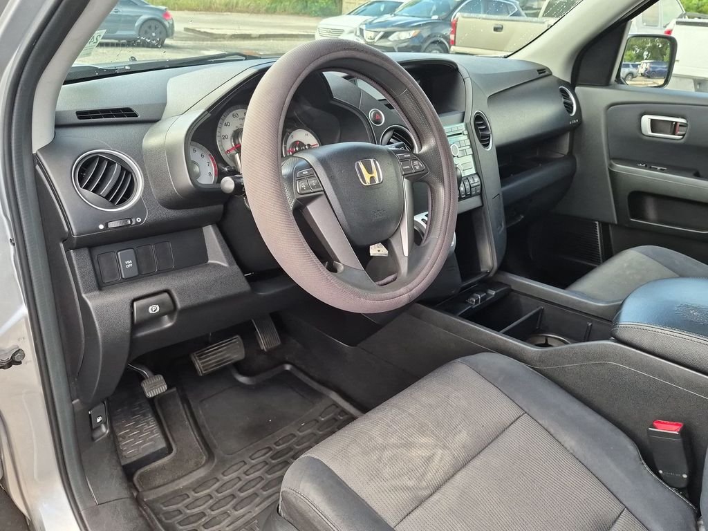 Used 2010 Silver Honda EX image 34