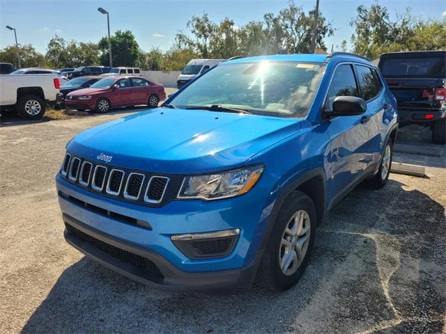 Used 2019 Laser Blue Pearlcoat Jeep Sport image 3