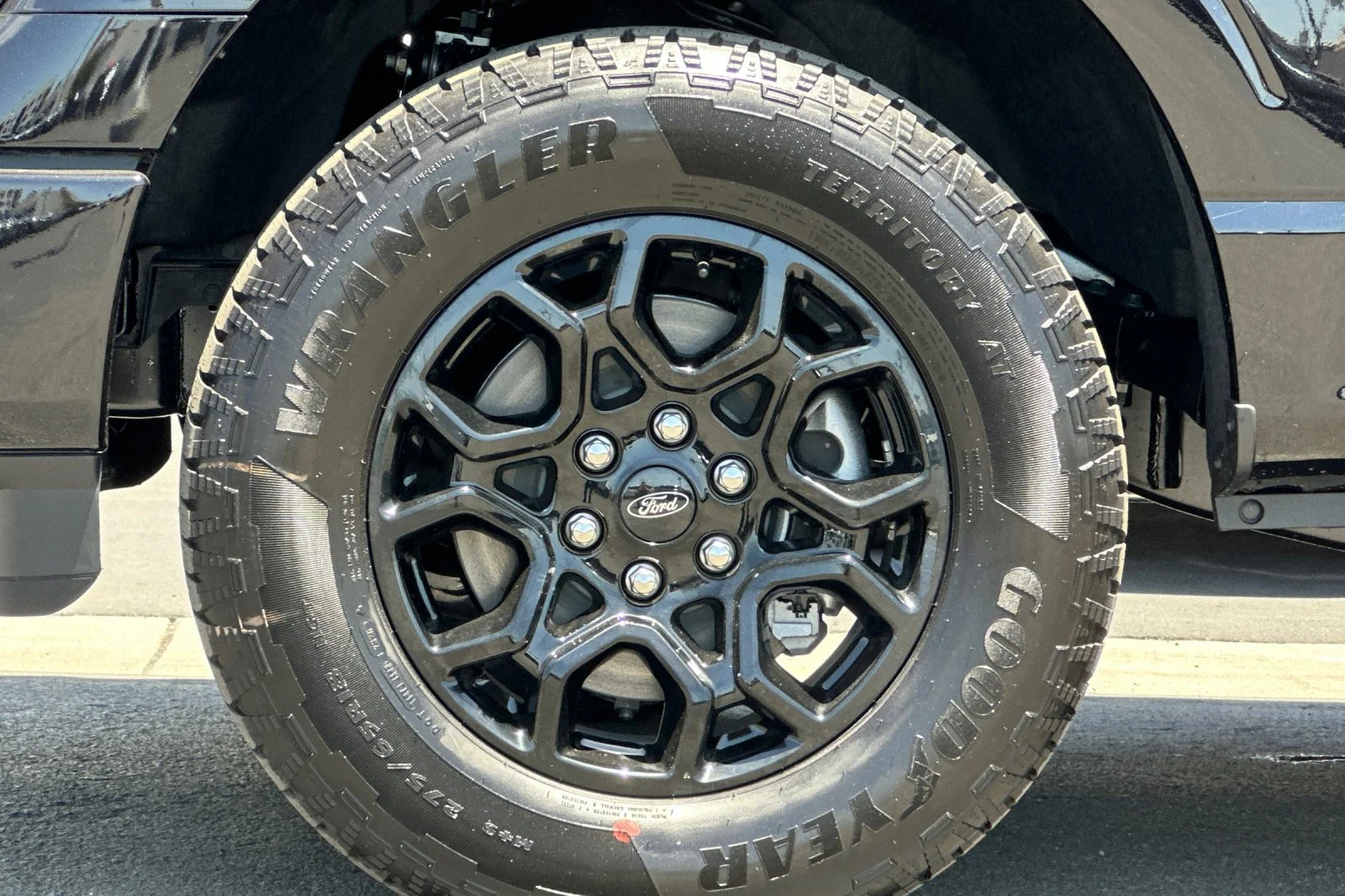 New 2026 Agate Black Metallic Ford XLT image 24