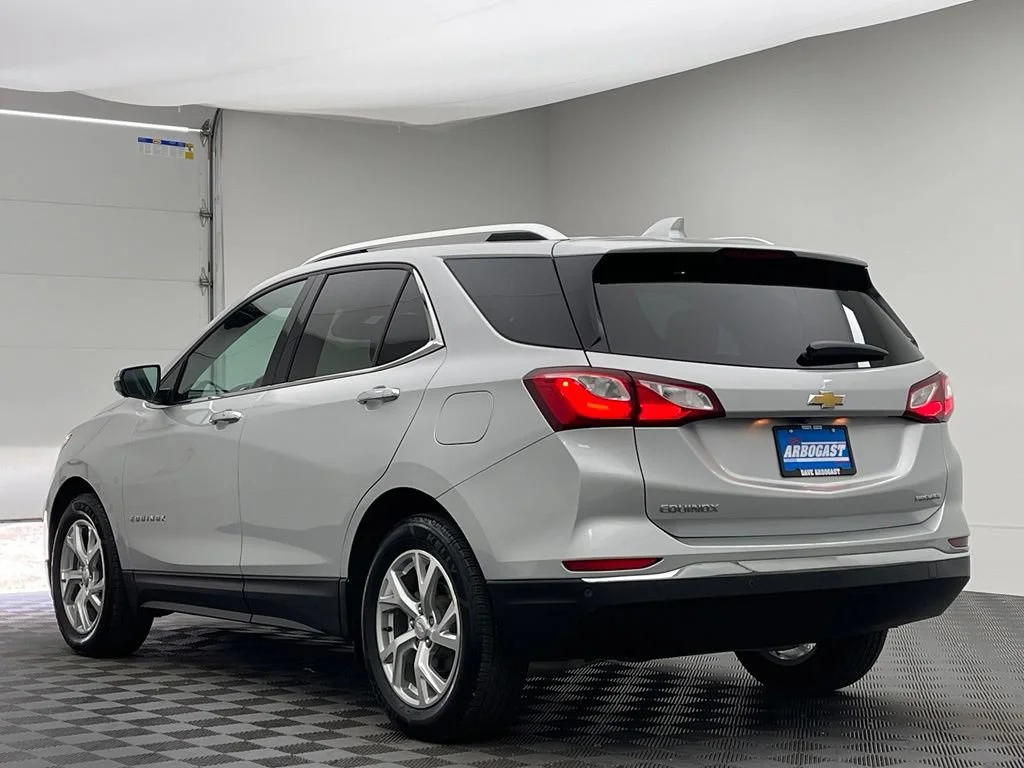 Used 2020 SILVER ICE METALLIC Chevrolet Premier image 12