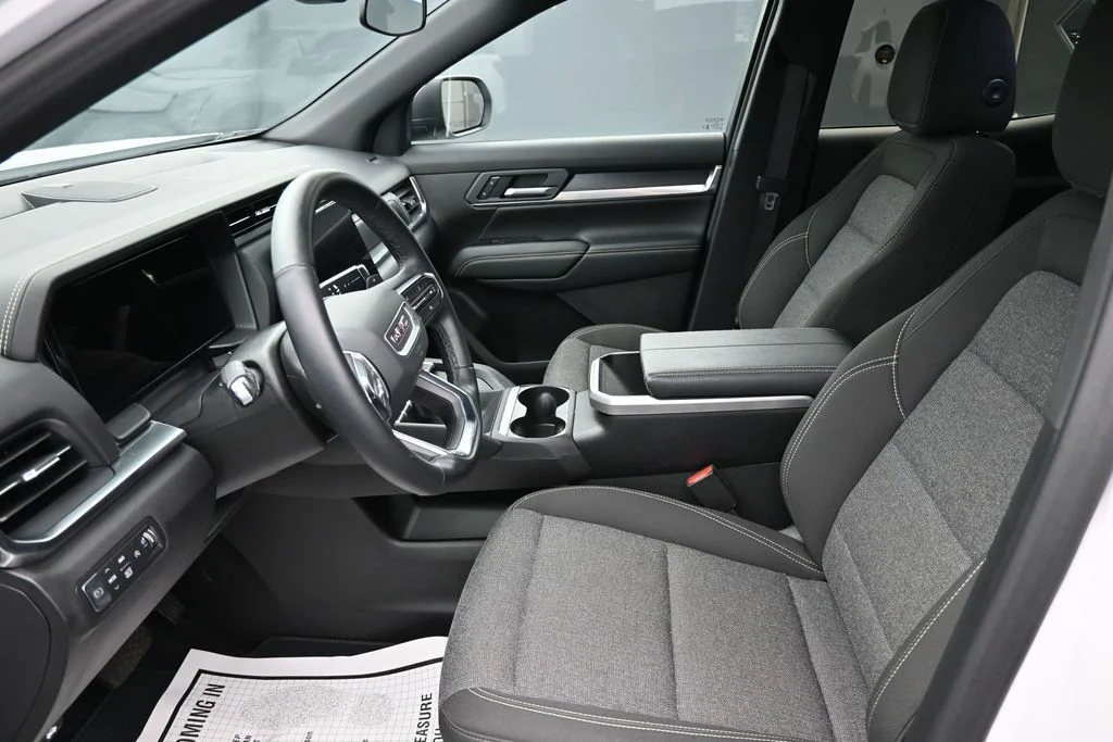 Used 2026 White GMC Elevation image 11