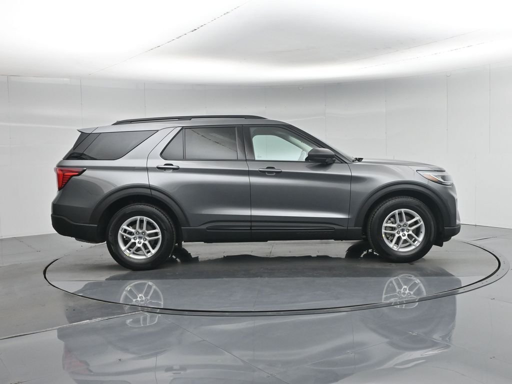 New 2026 Carbonized Gray Metallic Ford Active image 26