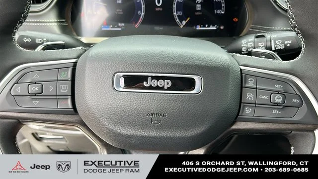 New 2026 Bright White Clear-Coat Exterior Paint Jeep Limited image 12