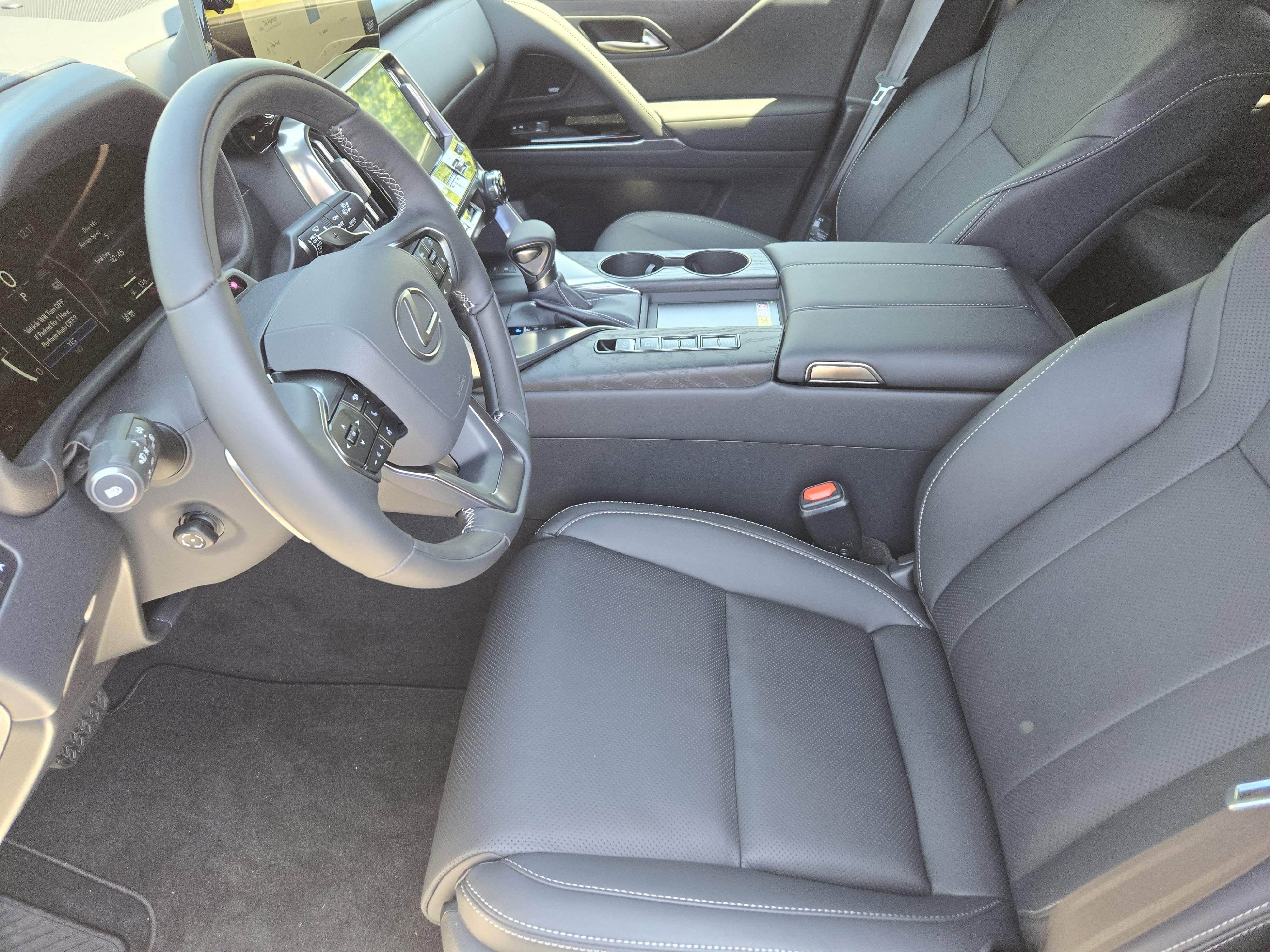 New 2026 Eminent White Pearl Lexus LUXURY image 9