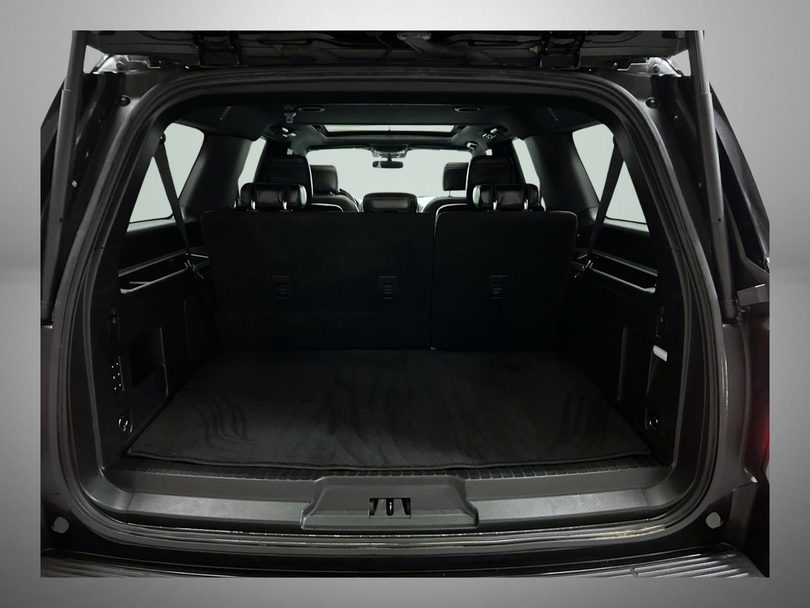 Used 2019 Black Ford Limited image 8