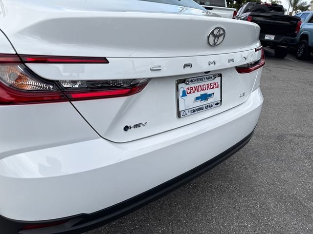 2025 Toyota Camry LE - Photo 29