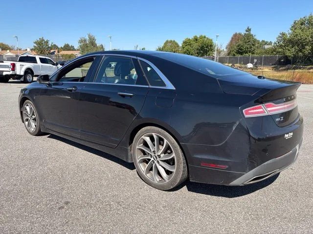 Used 2018 Black Lincoln Premiere image 4