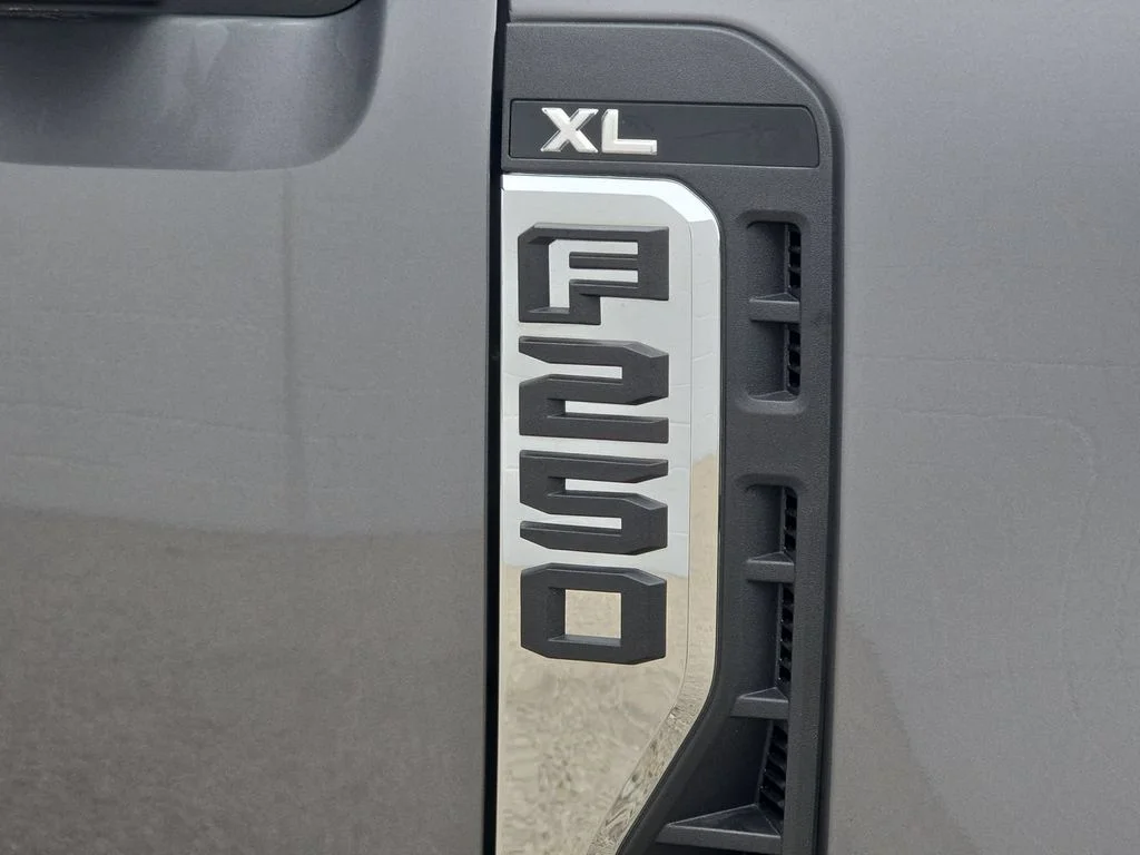 2025 Ford F-250 Super Duty XL - Photo 33