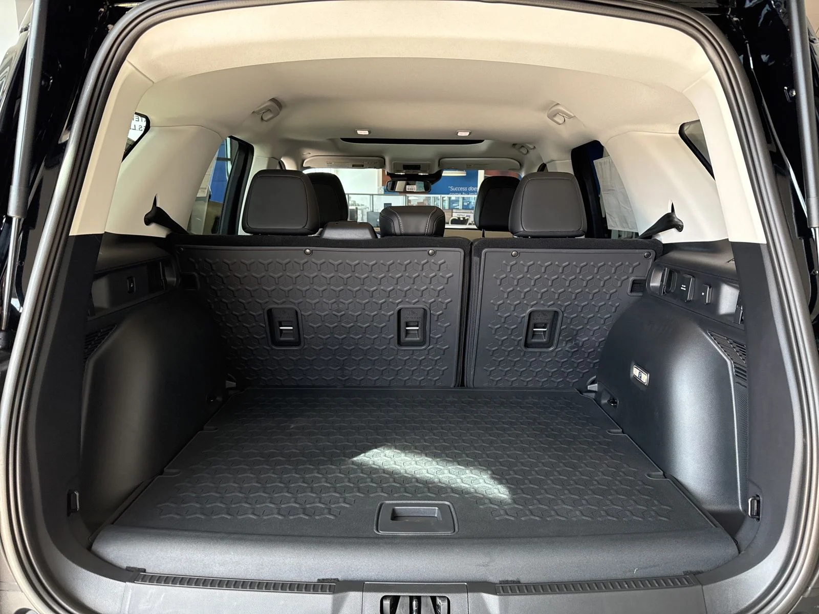 New 2025 Shadow Black Ford Outer Banks® image 32