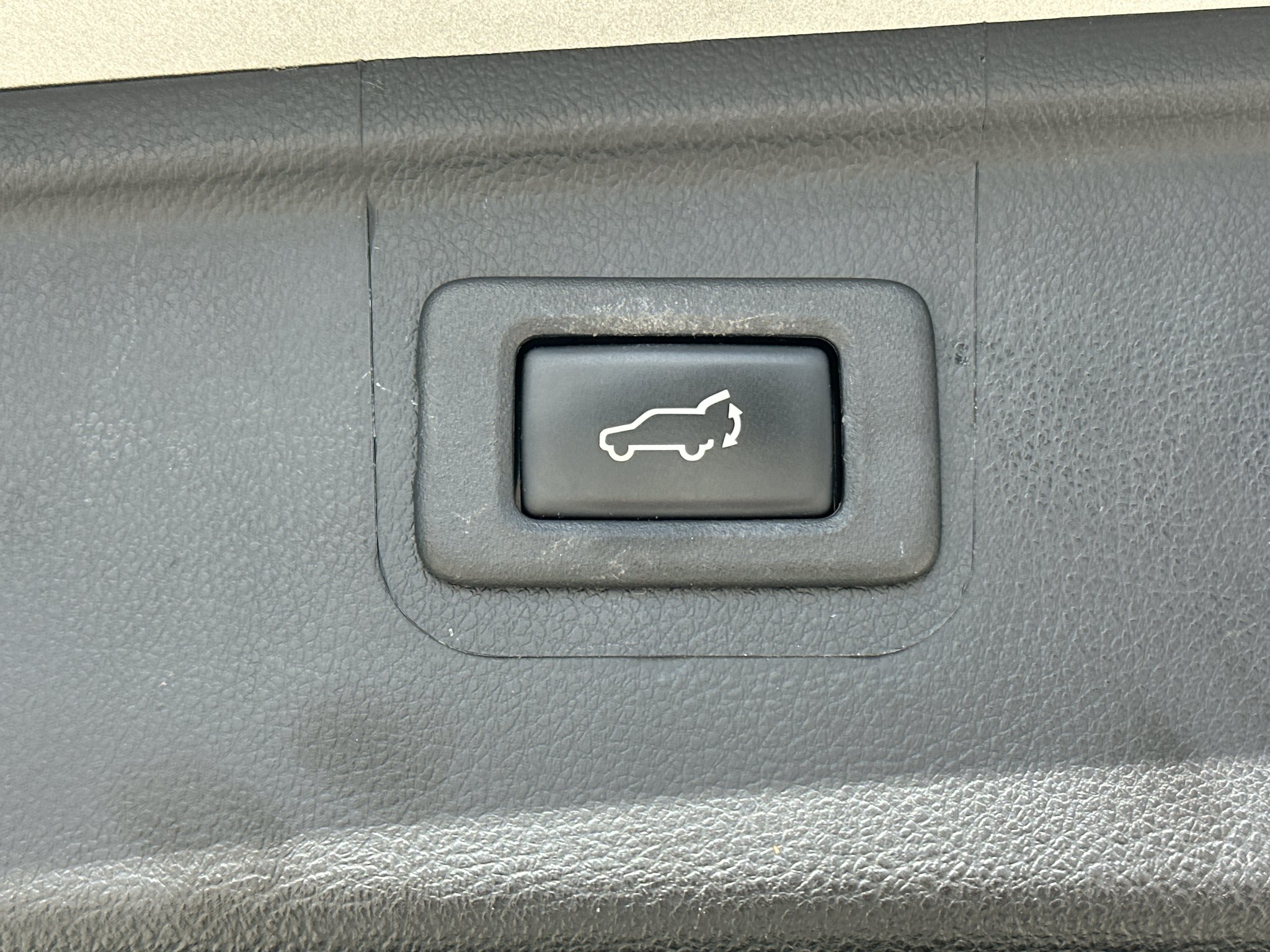 Used 2018 Tungsten Metallic Subaru Premium image 38