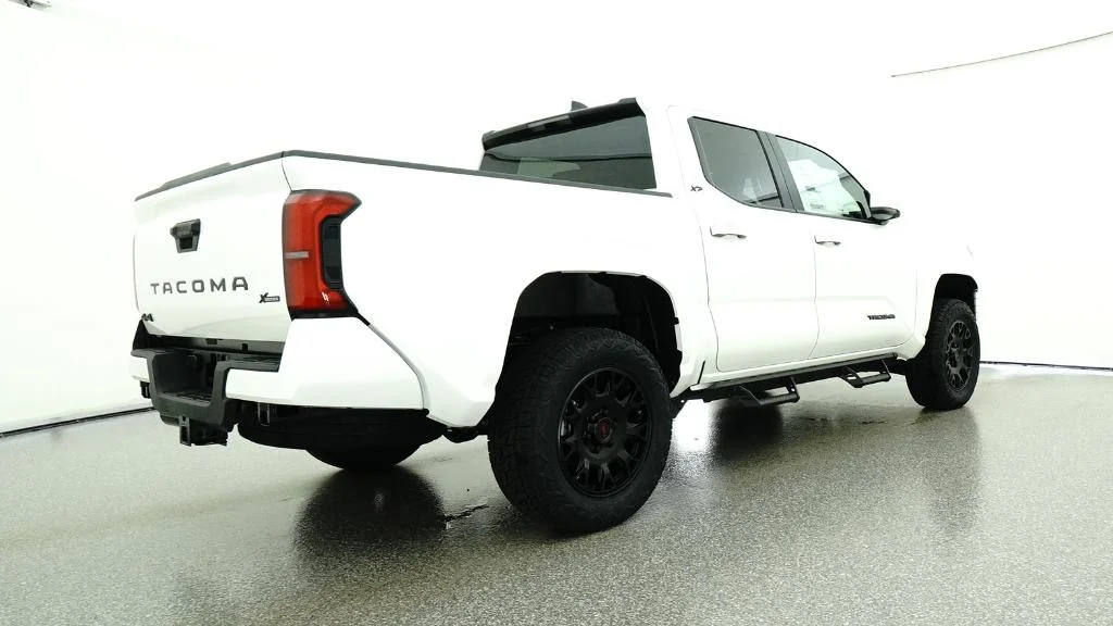New 2026 Ice Cap Toyota SR5 image 21