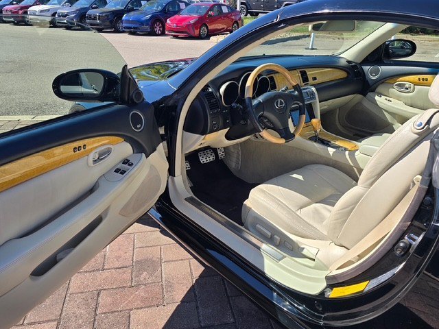 Used 2002 Black Onyx Lexus 430 image 8