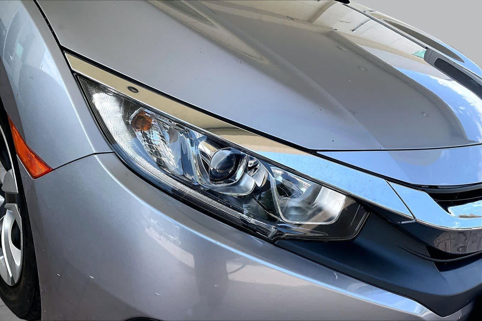 Used 2016 Lunar Silver Metallic Honda LX image 26