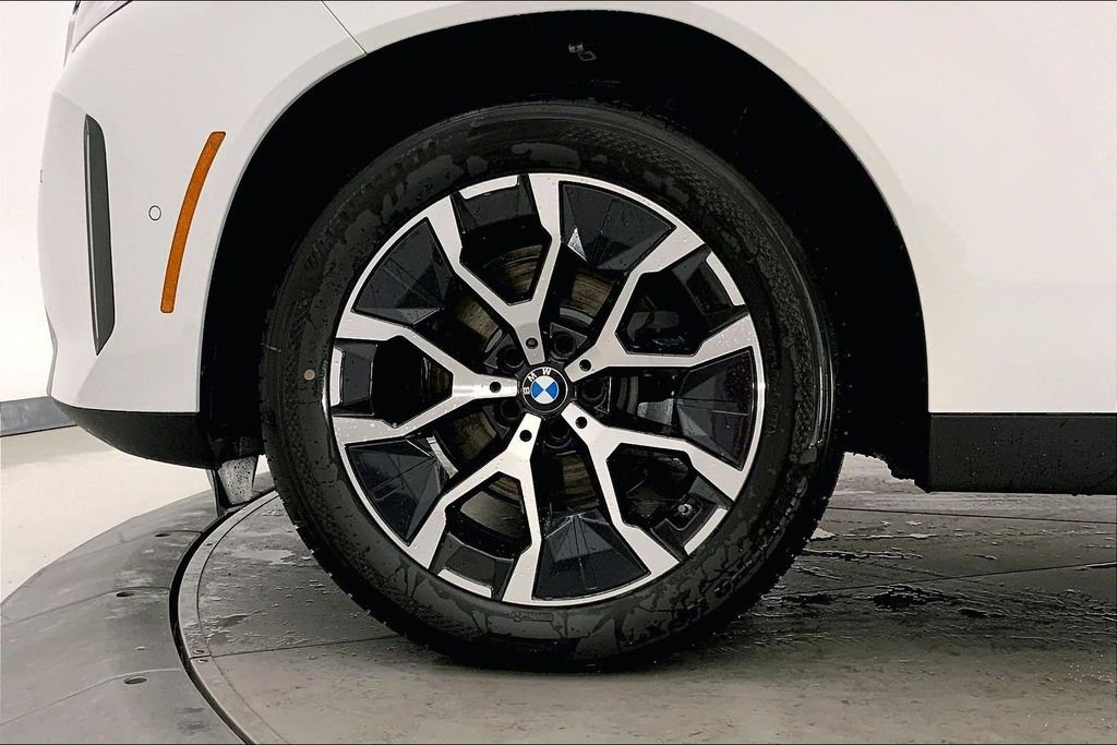 New 2026 Mineral White Metallic BMW xDrive image 9
