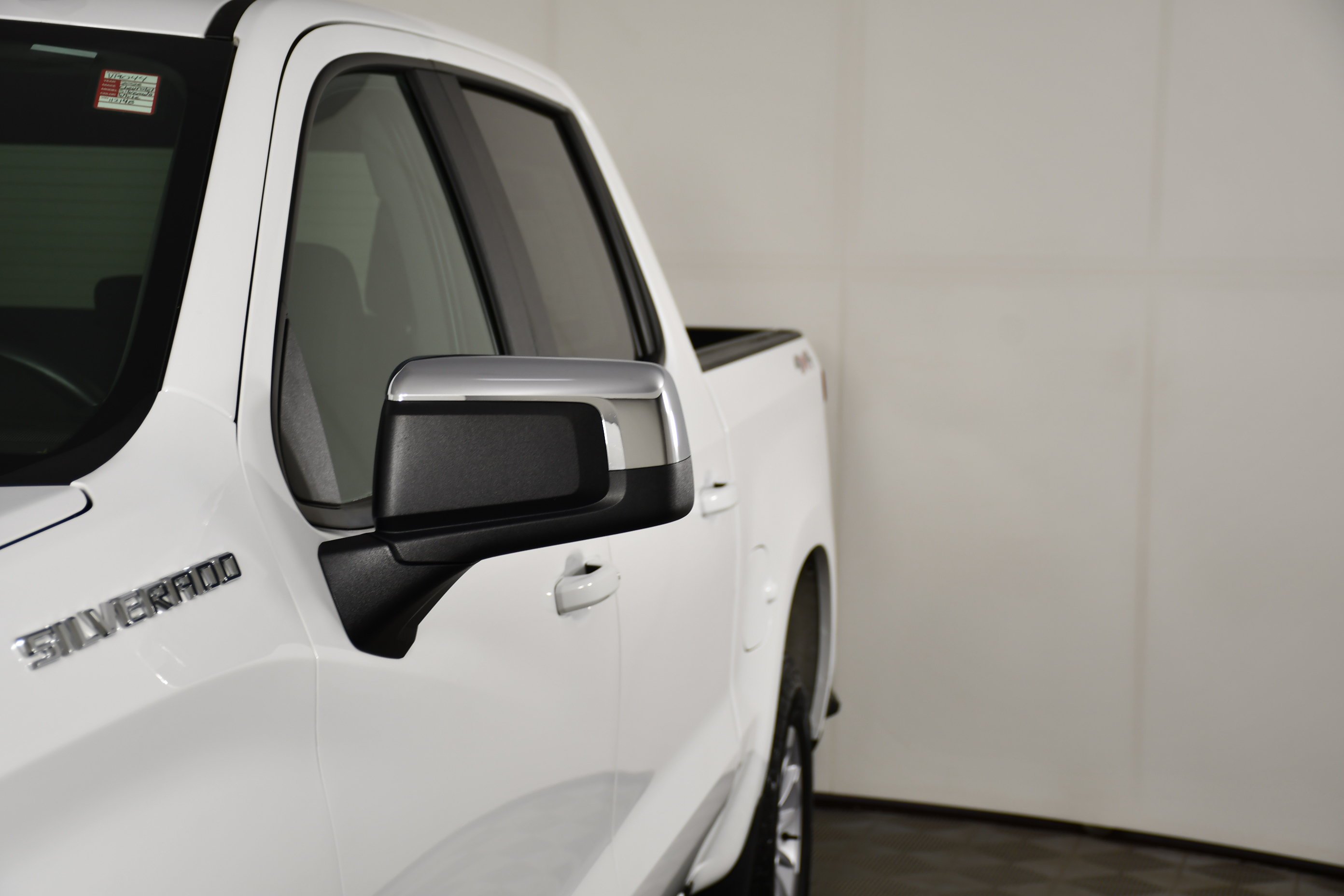 Used 2026 Summit White Chevrolet LT image 13
