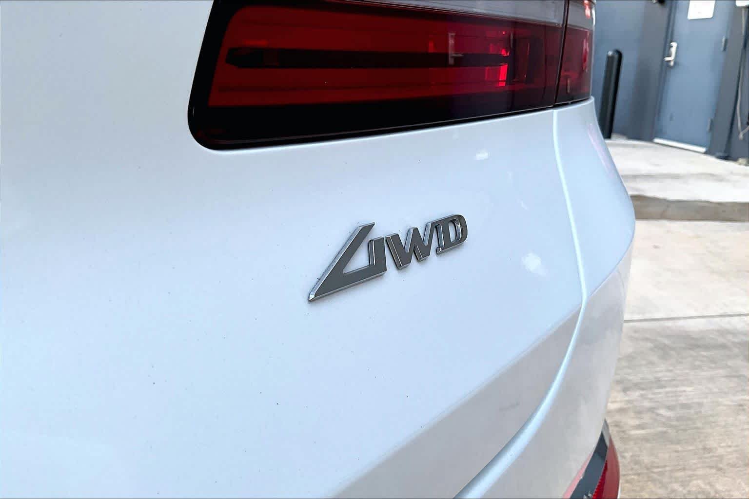 Used 2025 Uyuni White Genesis 2.5T image 10