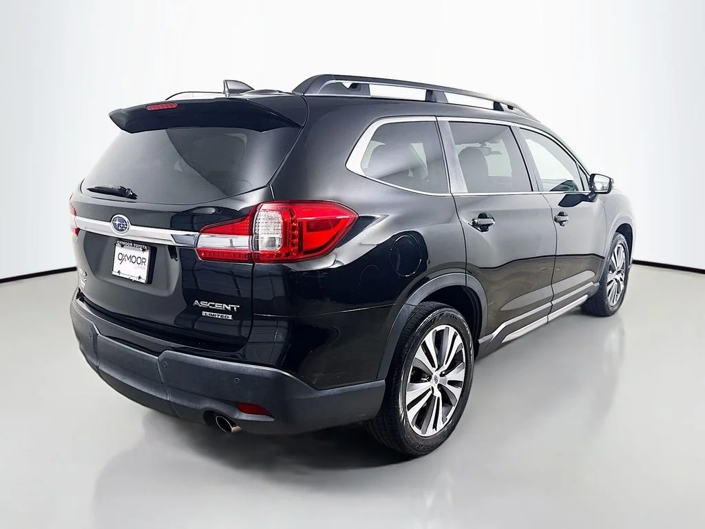 Used 2022 Crystal Black Silica Subaru Limited image 7