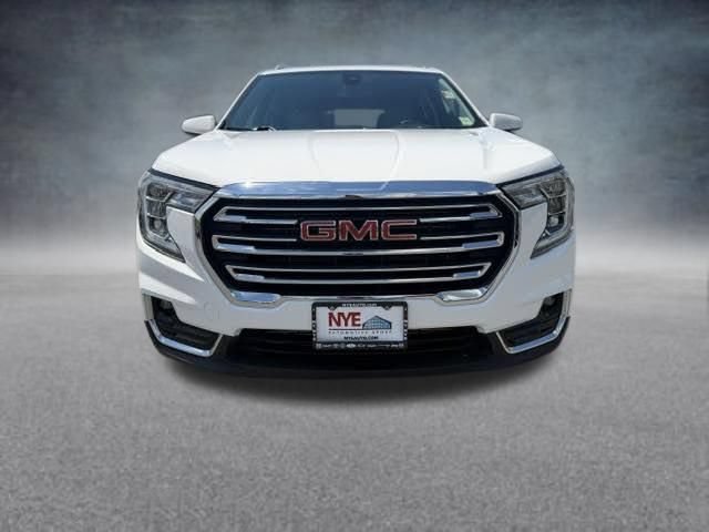 Used 2024 Summit White GMC SLT image 2