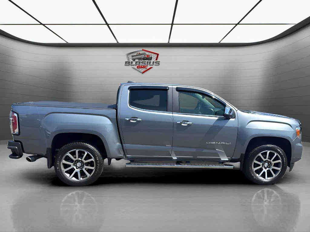 Used 2022 Gray GMC Denali image 6