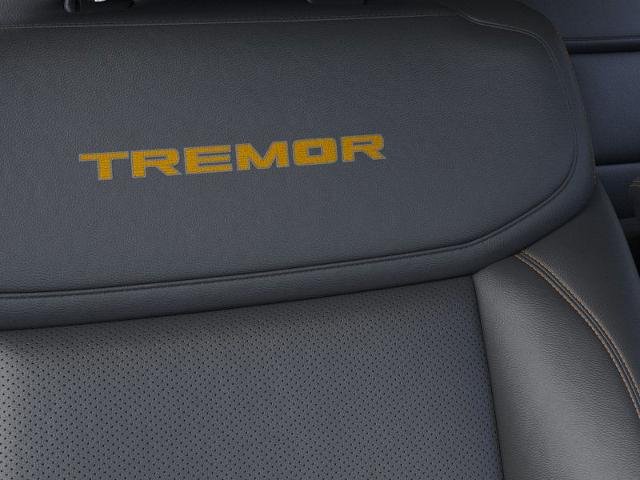 New 2025 Star White Metallic Tri-Coat Ford Tremor image 28