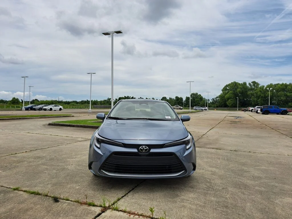 New 2026 Celestite Toyota  XLE image 2