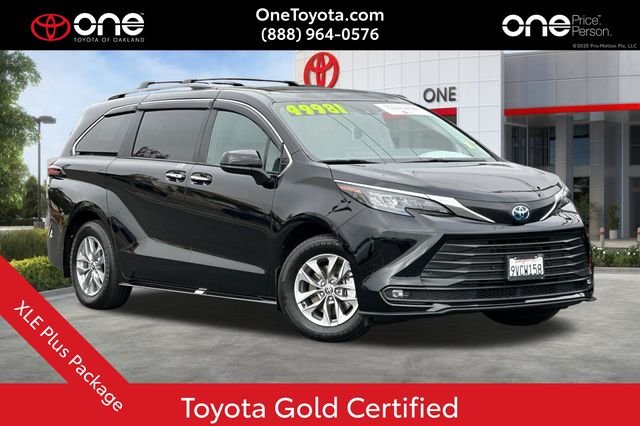 2025 Toyota Sienna XLE