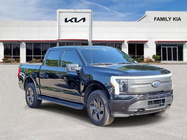 2023 Ford F-150 Lightning XLT