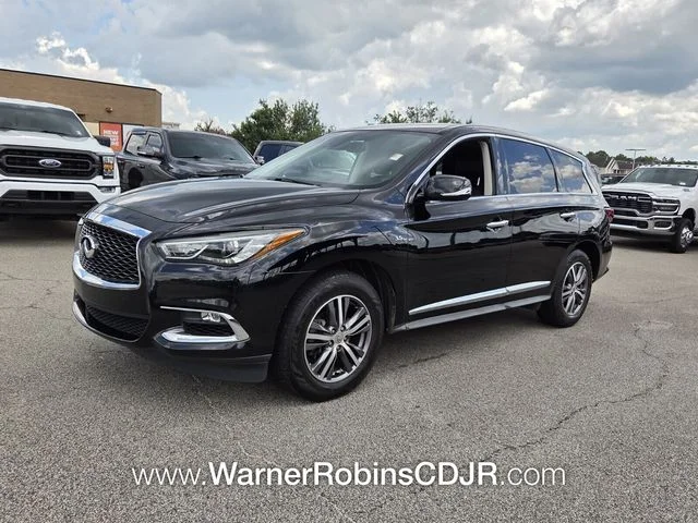 Used 2020 Black INFINITI PURE image 3