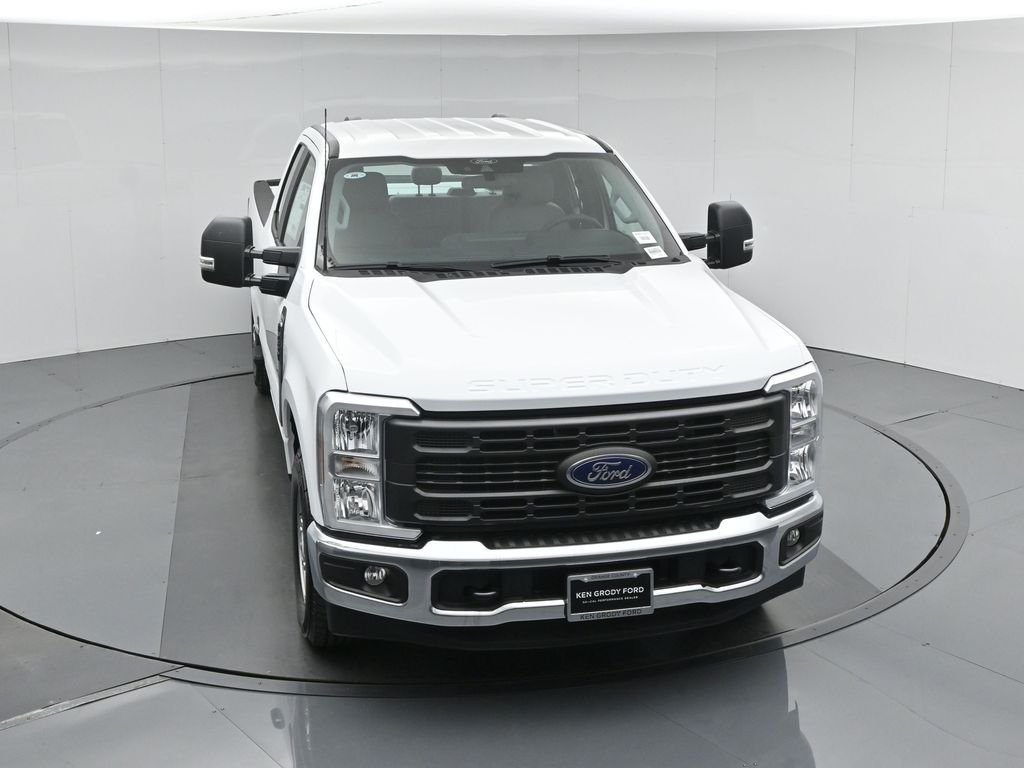 New 2026 Oxford White Ford XL image 39