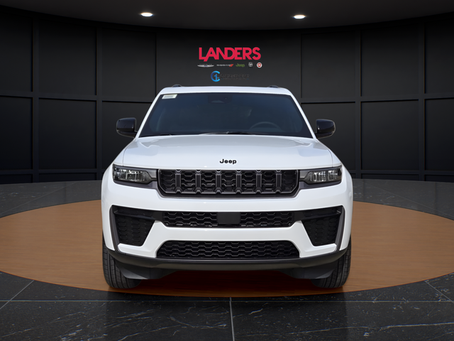 New 2026 Bright White Clear-Coat Exterior Paint Jeep Altitude image 4