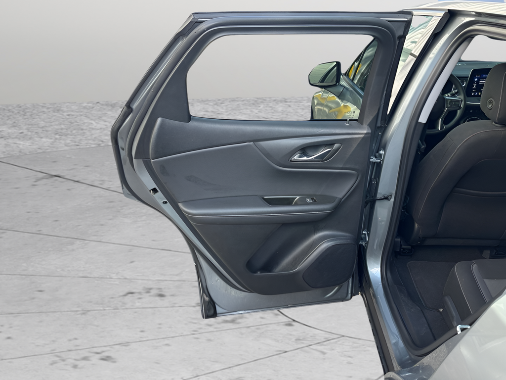 Used 2025 Gray Chevrolet LT image 29