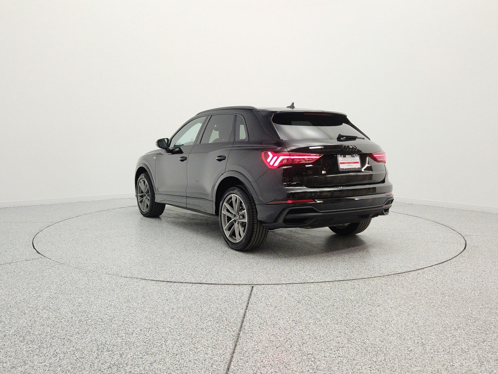 Used 2025 Mythos Black Metallic Audi S line Premium image 7