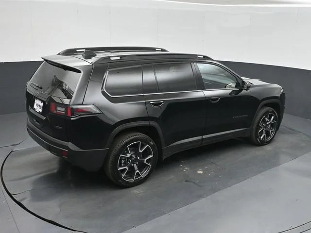 New 2026 Diamond Black Crystal Pearl-Coat Exterior Paint Jeep Overland image 33