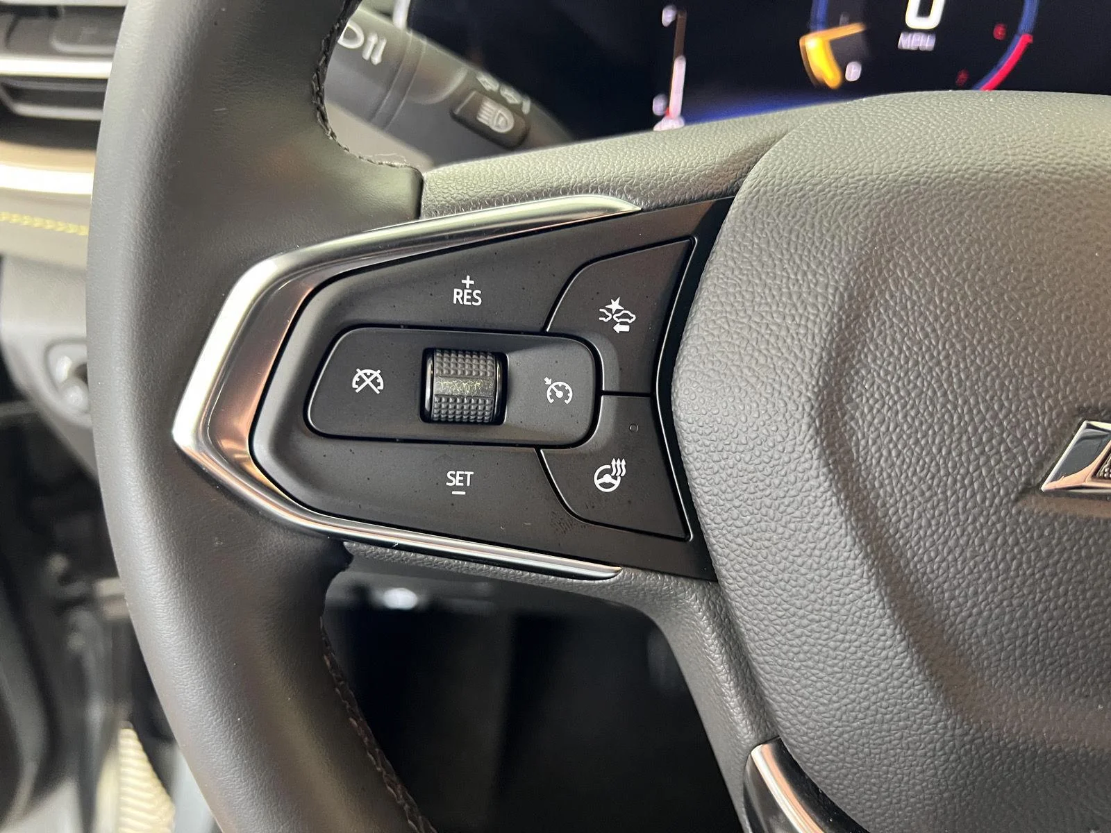 Used 2025 Sterling Gray Metallic Chevrolet ACTIV image 15