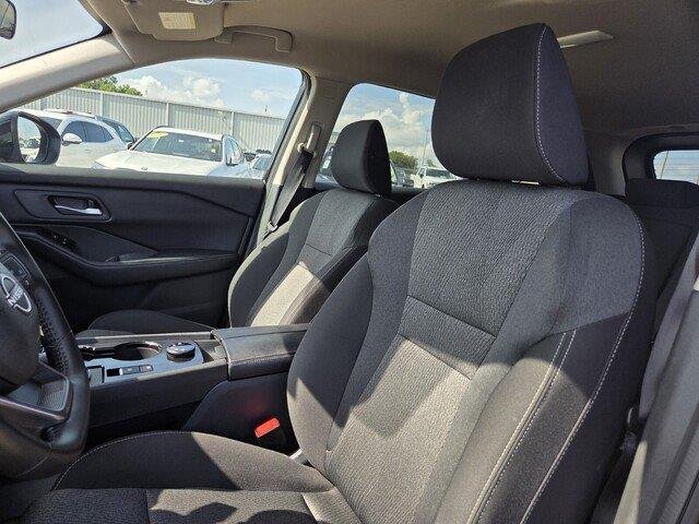 Used 2025 Super Black Nissan SV image 13