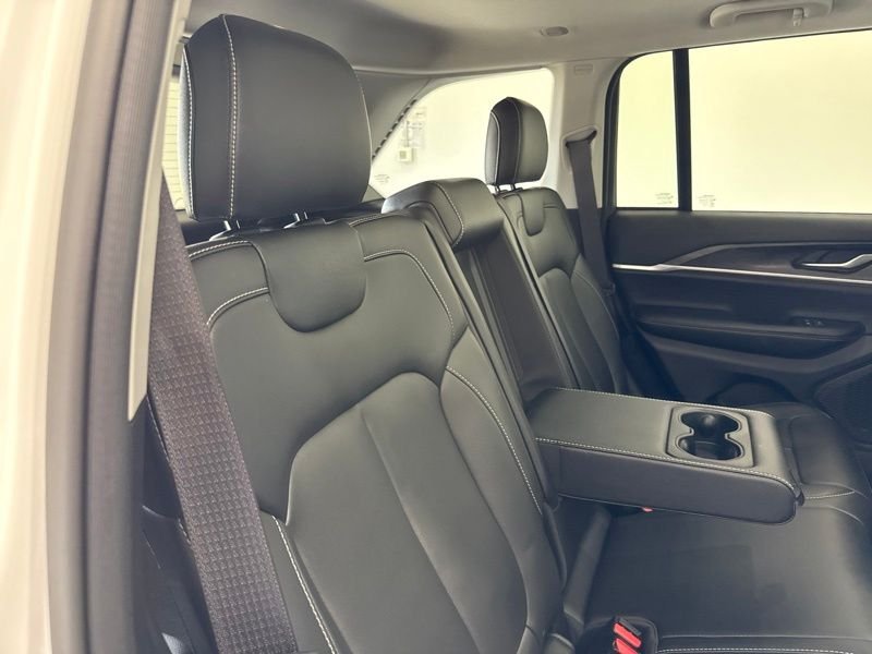 Used 2023 White Jeep Limited image 12