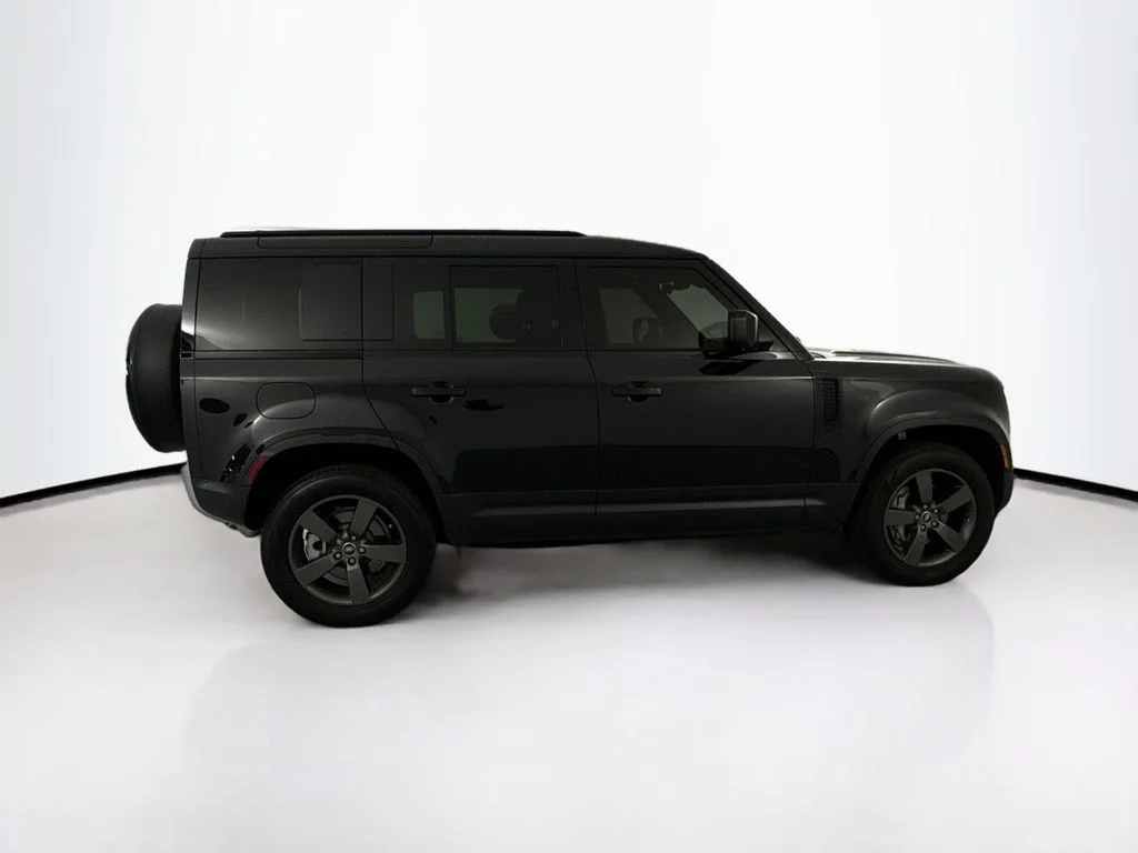 Certified Used 2025 Santorini Black Metallic Land Rover S image 4