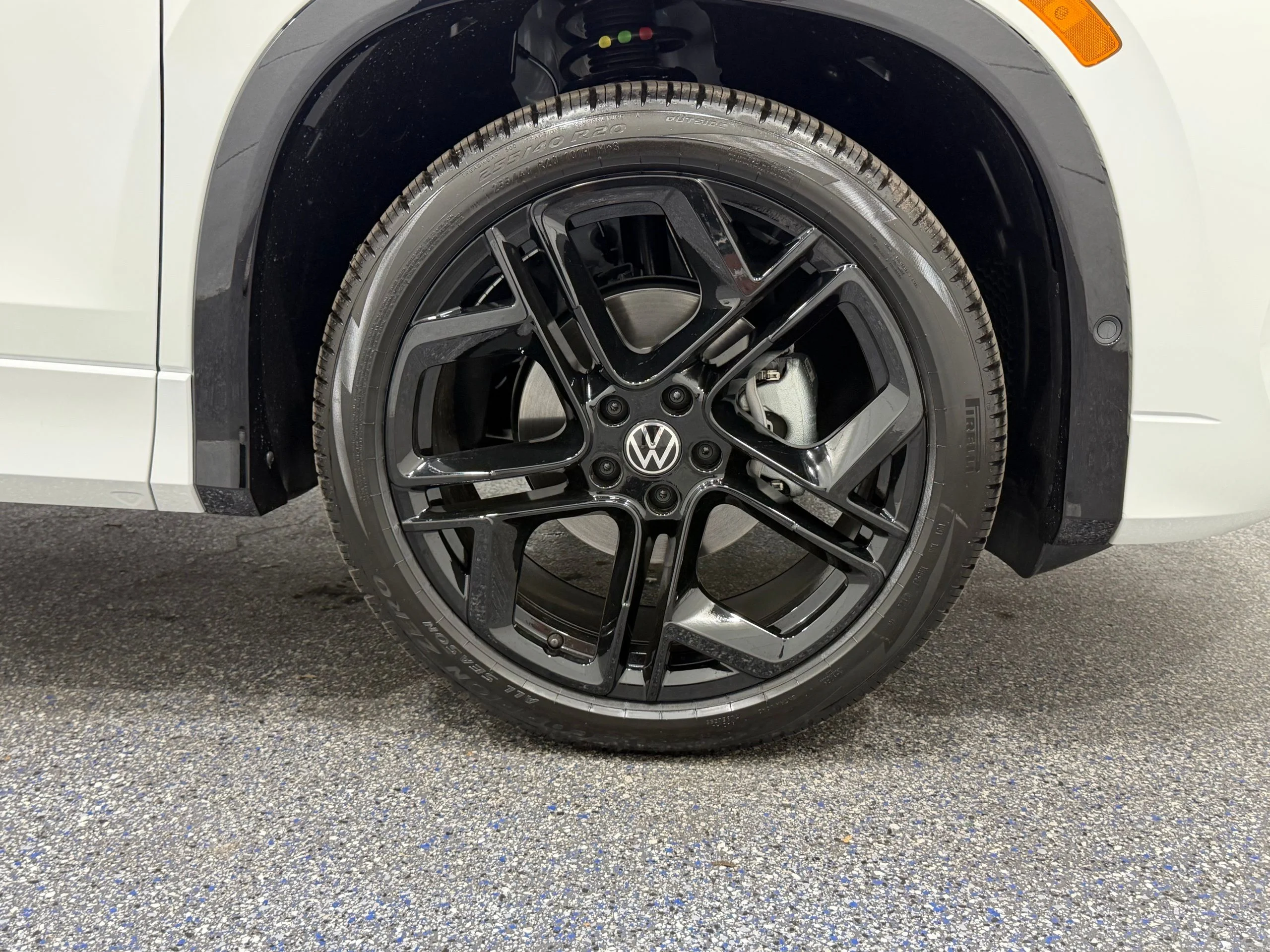 New 2026 White Volkswagen SE R-Line Black image 16