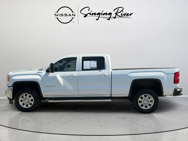 Used 2015 White GMC SLE image 5