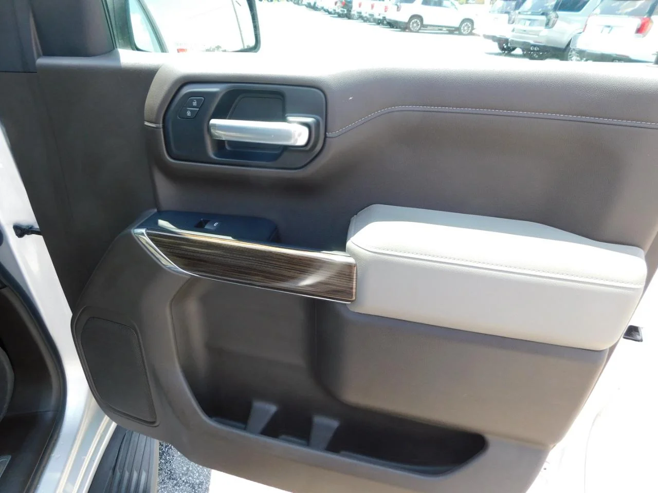 Used 2020 Silver Chevrolet 4WD CREW CAB 147 in LT image 22