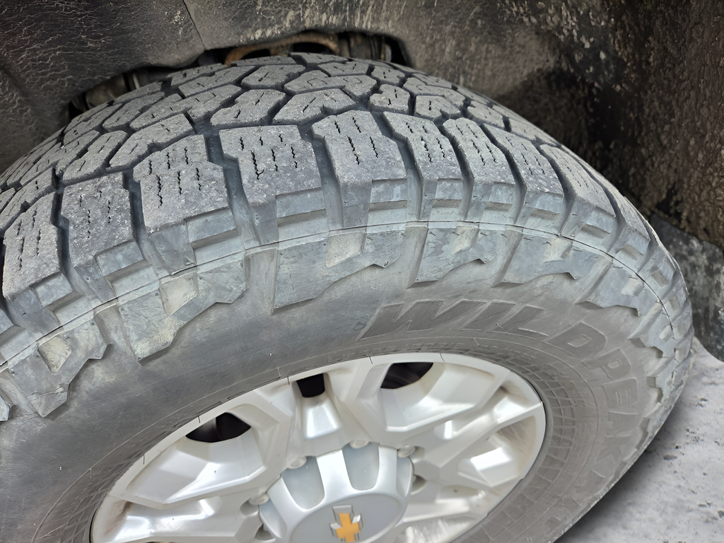 Used 2024 Gray Chevrolet LT image 23