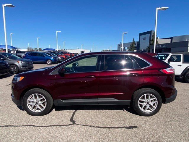 Certified Used 2023 Burgundy Velvet Metallic Tinted Clearcoat Ford SEL image 8