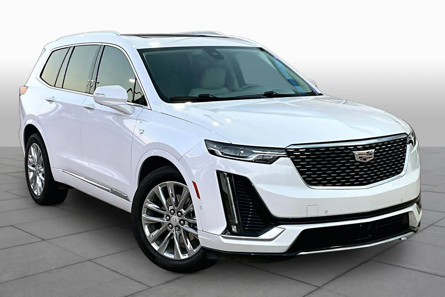 Pre-Owned 2022 Cadillac XT6 Premium Luxury