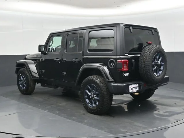 New 2026 Black Clear-Coat Exterior Paint Jeep 85th Anniversary Edition image 7