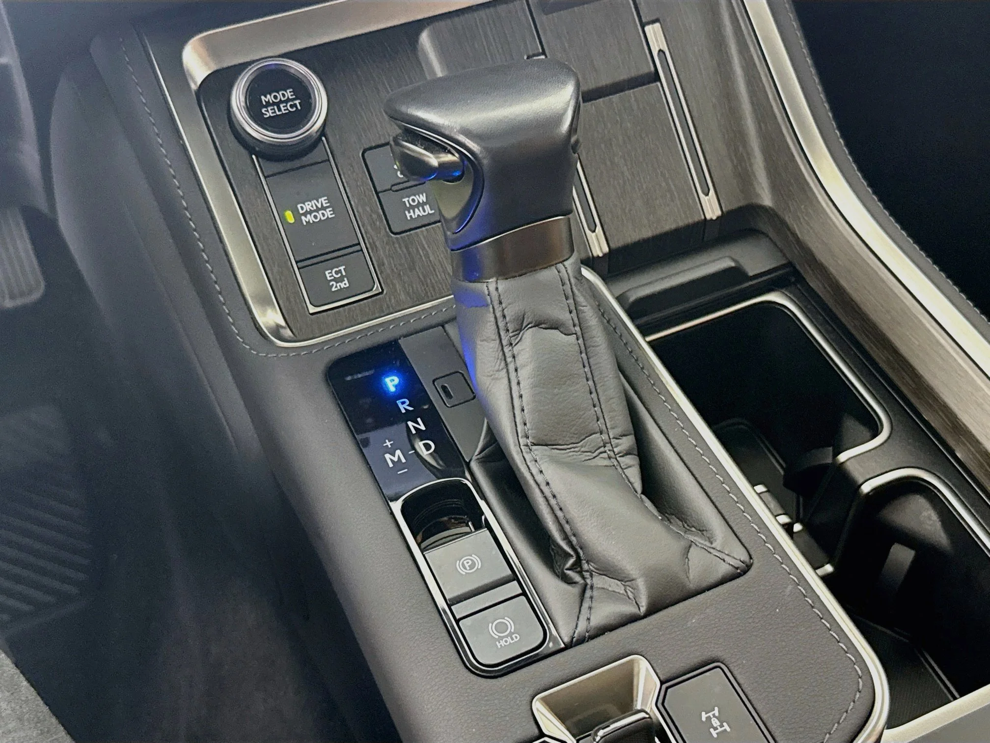 Used 2025 Nightfall Mica Lexus 550 Luxury image 19