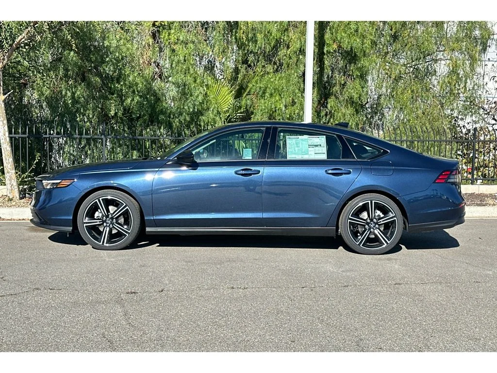New 2026 Canyon River Blue Metallic Honda SE image 8