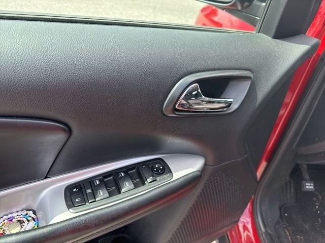 Used 2018 Red Dodge SE image 19