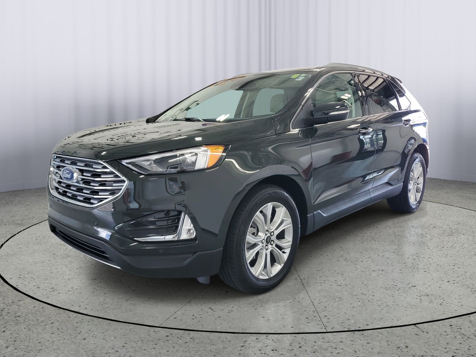 Used 2024 Green Ford Titanium image 2
