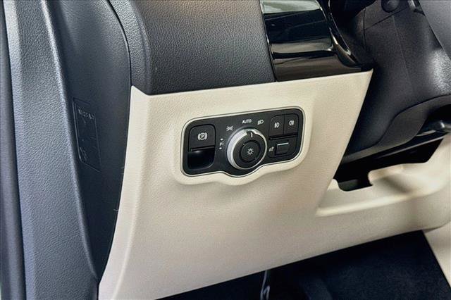 New 2026 Polar White Mercedes-Benz GLA 250 image 40