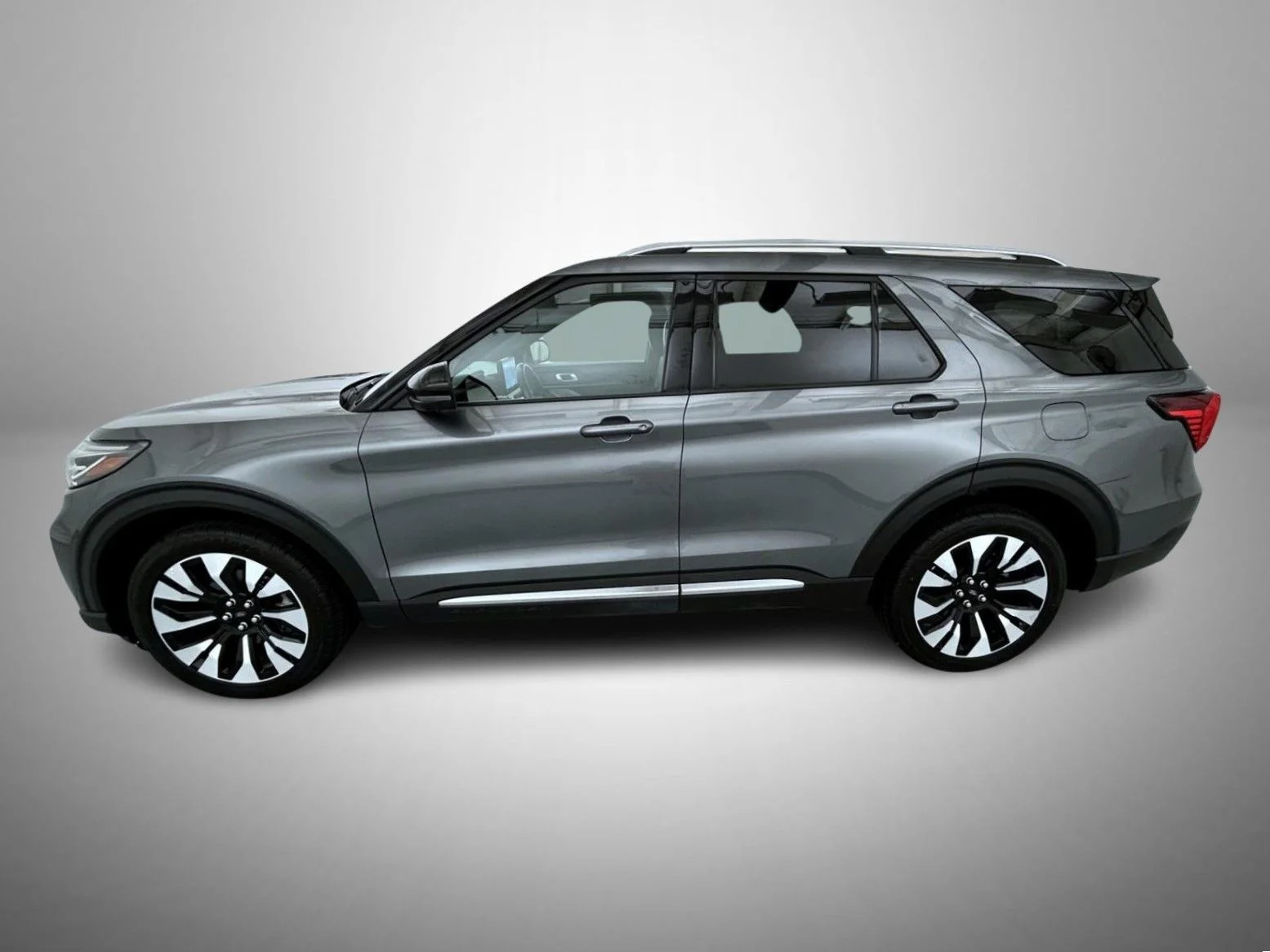 Used 2025 Gray Ford Platinum image 8